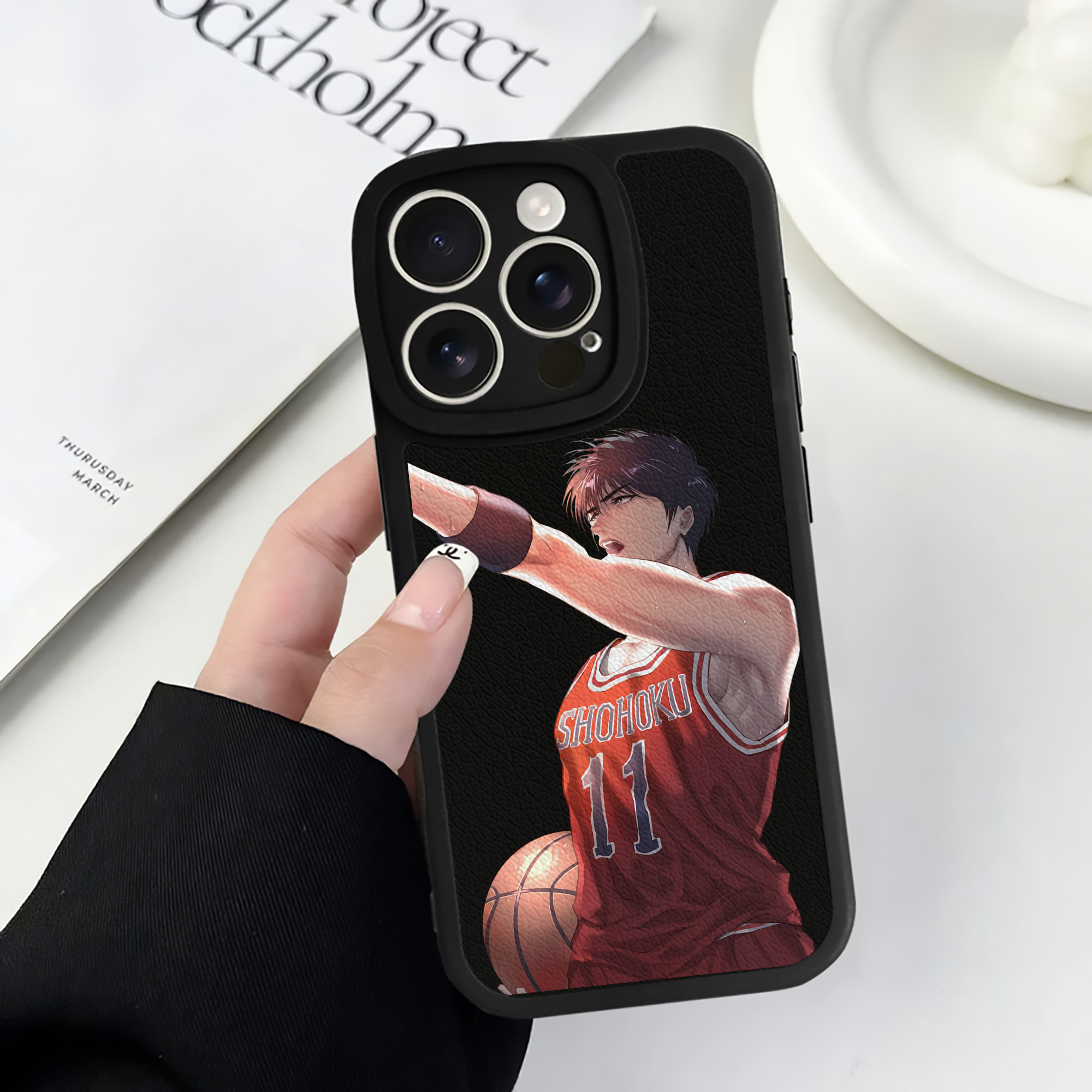 （画像用） SLAM DUNK／スラムダンク 【iPhone 16シリーズ対応】シリコンスマホケース（レザー調） 材質：シリコン
